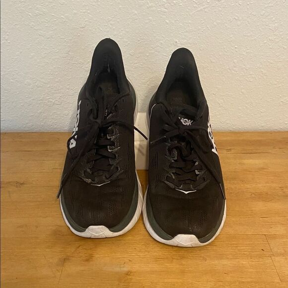 HOKA One One Black ProFly W Mach 4 Running Sneakers Size 8